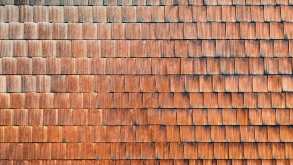 Cedar Shake Siding Cleaning. Photo by Ruedi von Erlach on Unsplash